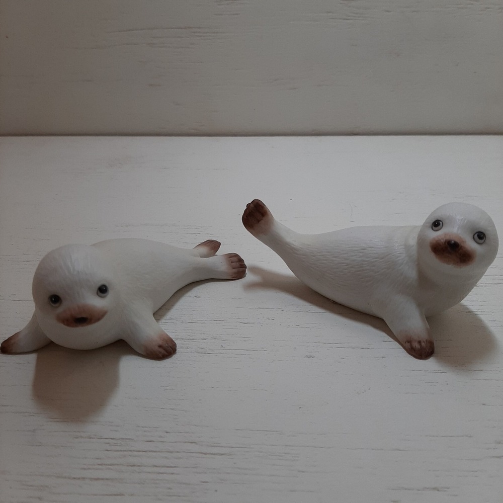 2 Homco #1439 White Ceramic Seal Sea Lions Made in Sri Lanka 4" Vintage